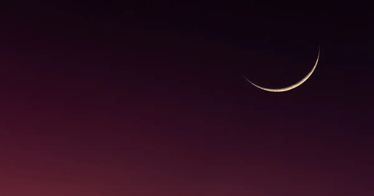 New Moon Spiritual Meaning: Beginnings and Inner Growth 2024 1 New Moon Spiritual Meaning: a new moon is there